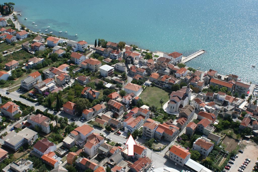 Apartments Kanajet Каштела Екстер'єр фото